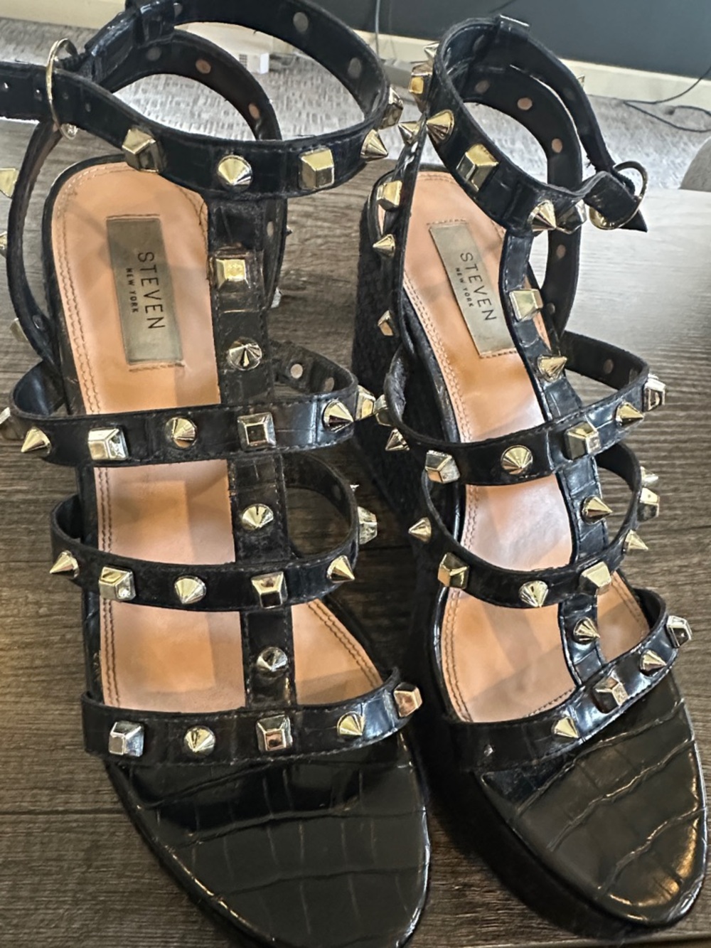 ☠️ ⚡️Steven By Steve Madden Black Studded Gladiator Heels